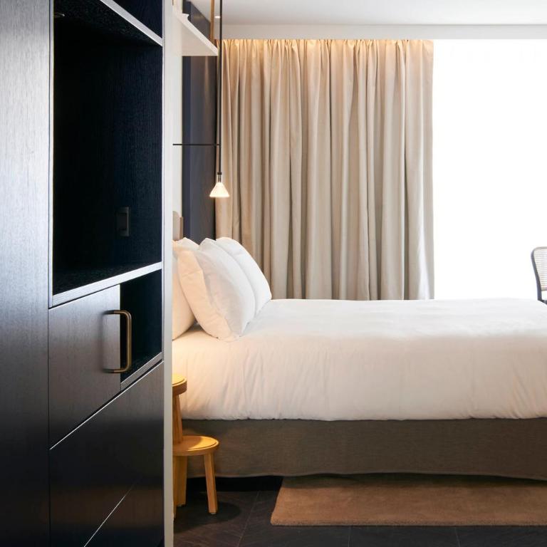 Perpetual Elysée Montaigne - Perpetual Room - 1