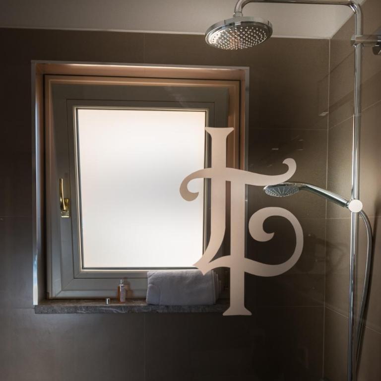 Villa Le Terrazze Charming Rooms - Junior Suite with Sea View - 8