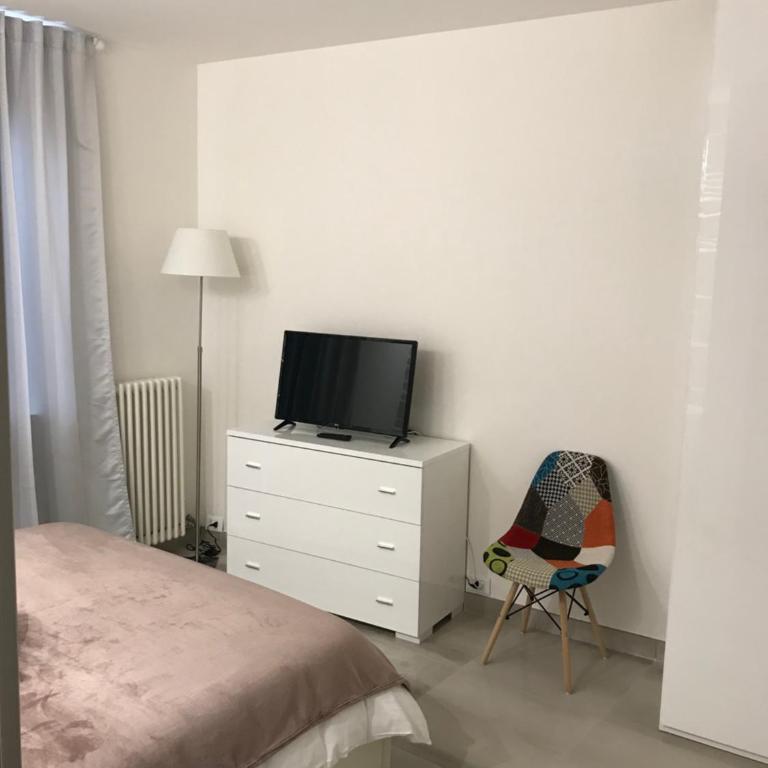 Loft Sirmione - Appartamento con Vista Lago Parziale - 7