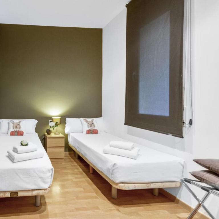 Fisa Rentals Ramblas Apartments - Two-Bedroom Apartment - 4