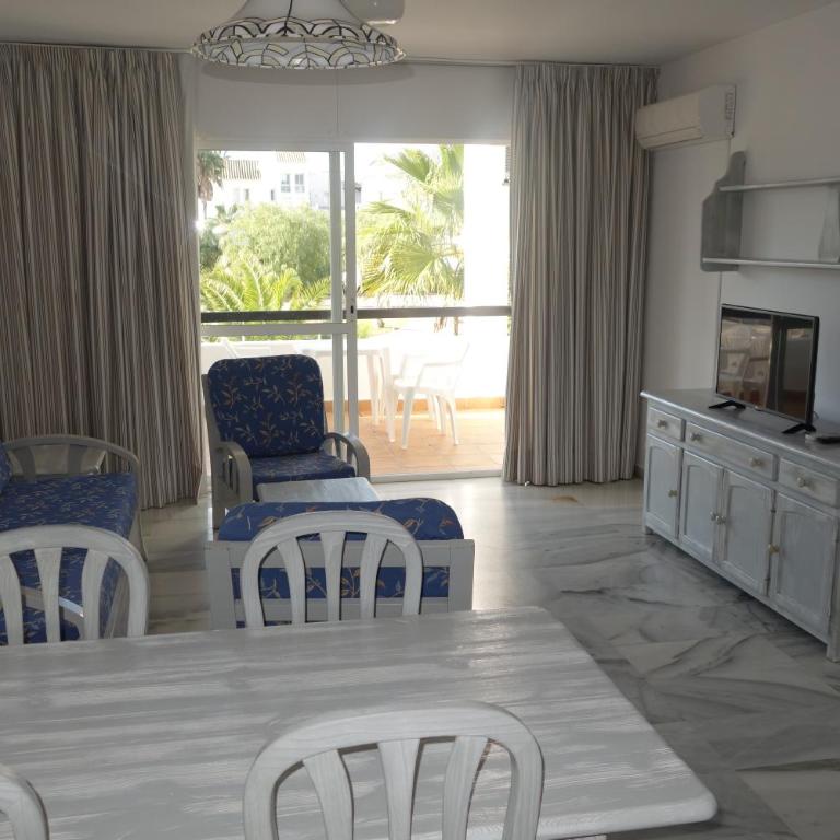 Apartamentos Golf Center - One-Bedroom Apartment (4 Adults) - 4