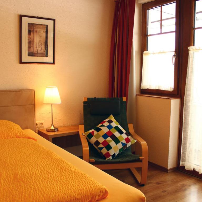 Hotel Sonnenhof - Einzelzimmer mit Balkon - 4