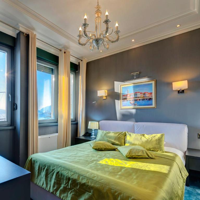 Hotel Astoria - Suite with Sea View - 2