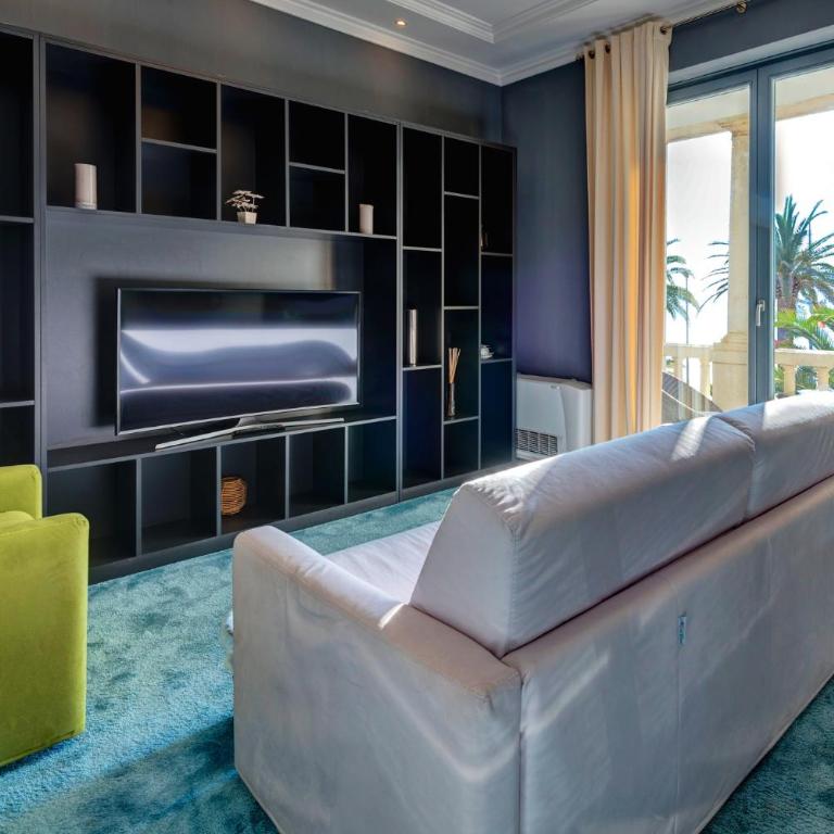 Hotel Astoria - Suite with Sea View - 6