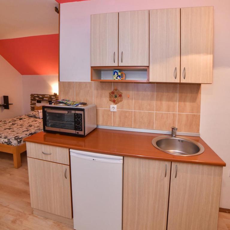 Omiljeni Apartments - Studio sa Terasom - 2