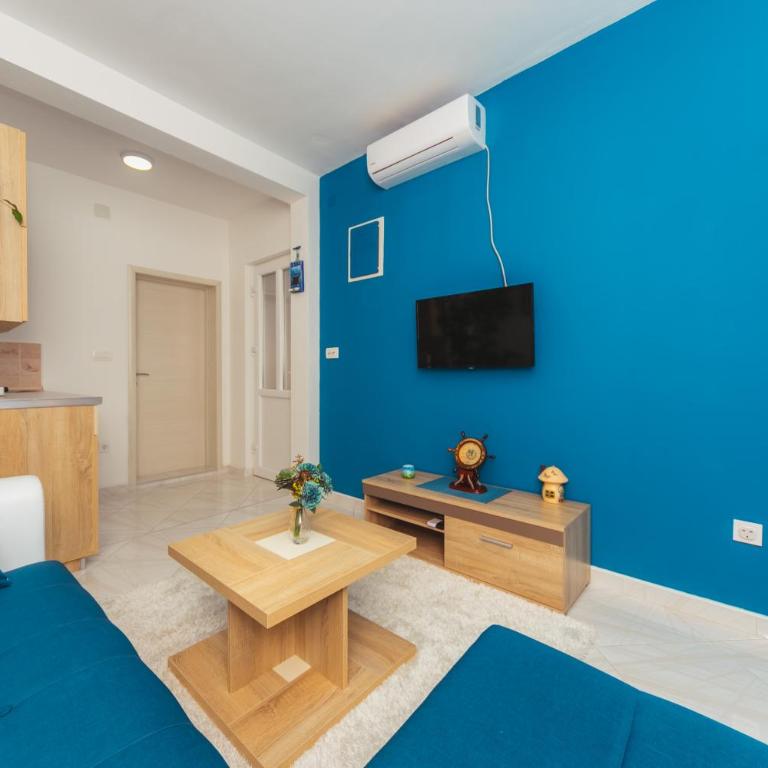 Apartments Suster - Apartment with Balcony - 5