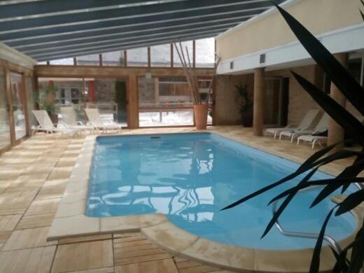 CHEZ LYLi & COMPAGNIE, PISCINE, JACCUZZI, SALLE DE SPORT - Appartement - 14