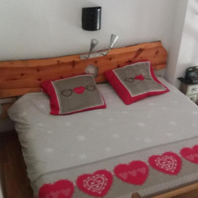 CHEZ LYLi & COMPAGNIE, PISCINE, JACCUZZI, SALLE DE SPORT - Appartement - 11