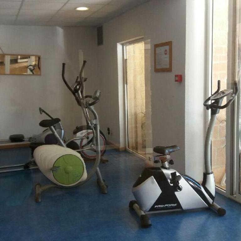 CHEZ LYLi & COMPAGNIE, PISCINE, JACCUZZI, SALLE DE SPORT - Appartement - 16