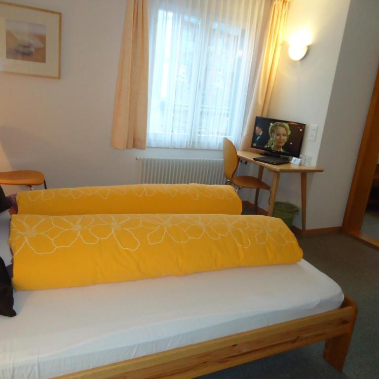 Hotel Tschuggen - Doppel- und Zweibettzimmer mit Verbindungstür - 3