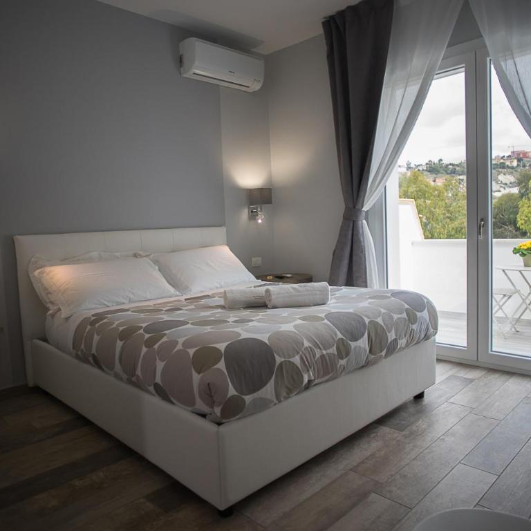 B&B Sorahnia - Design House - Camera Matrimoniale con Terrazza - 5