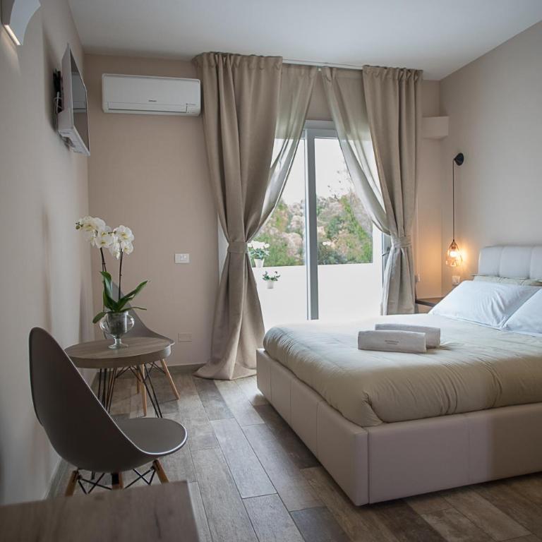 B&B Sorahnia - Design House - Camera Matrimoniale con Terrazza - 1