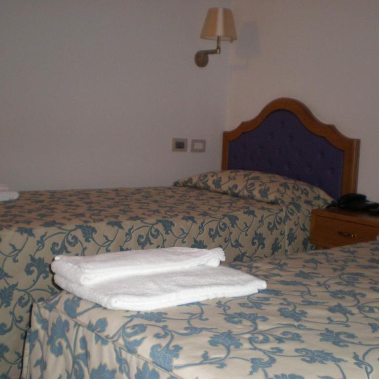 Villa Aretusi - Economy Twin Room - 3