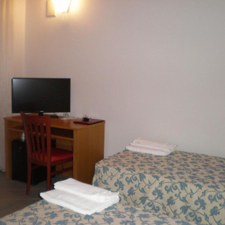 Villa Aretusi - Economy Twin Room - 2