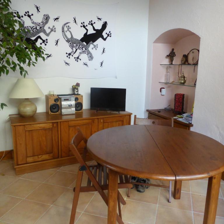Au pied des Alpes - Chambre Double avec Salle de Bains Privative - 9
