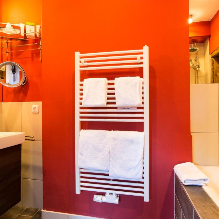 Hotel Ritzlerhof - Panorama und Spa - Standard Doppelzimmer ohne Balkon - Rotes Wandl - 4
