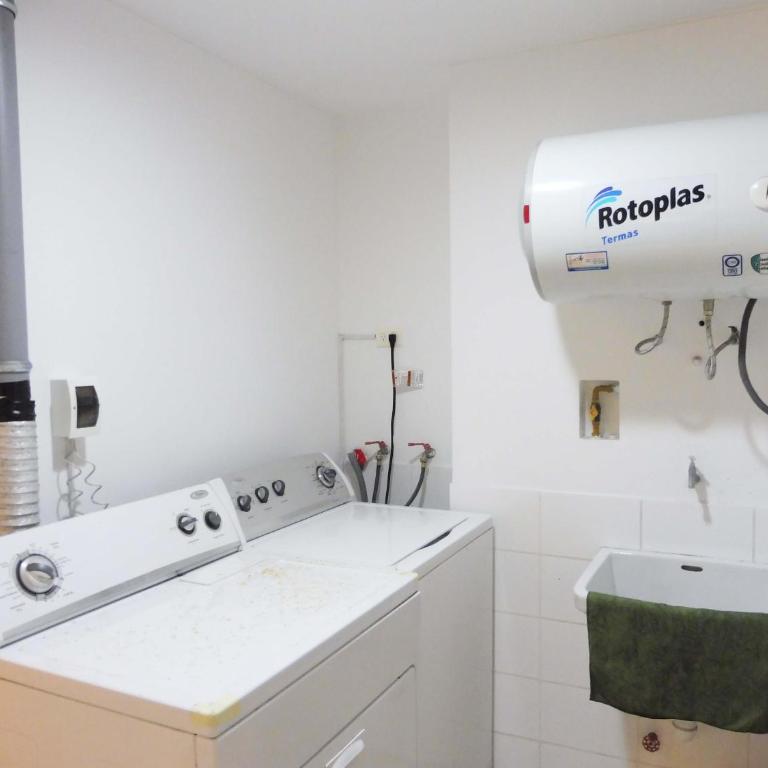 Apartamento Familiar Cerca Malecón Miraflores - Apartment - 30