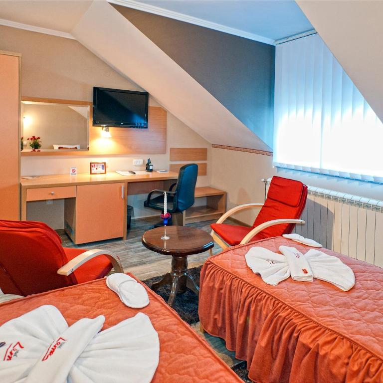 Garni Hotel Lama - Twin Room - 1
