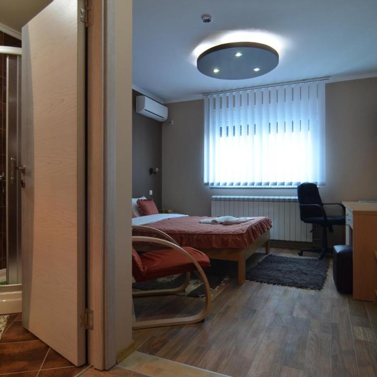Garni Hotel Lama - Comfort Single Room - 4