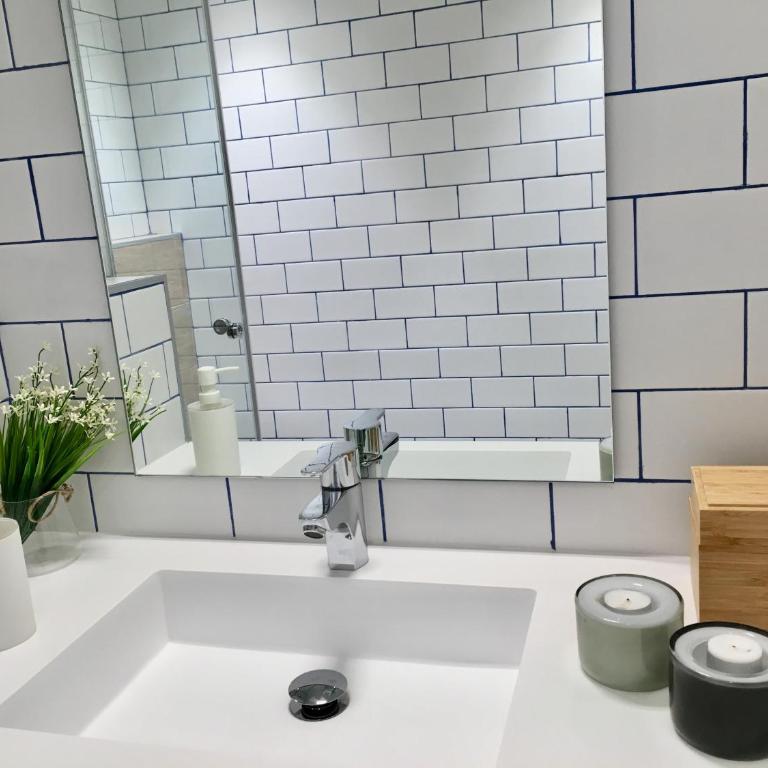 Inside Bilbao Apartments - One-Bedroom Apartment - 16