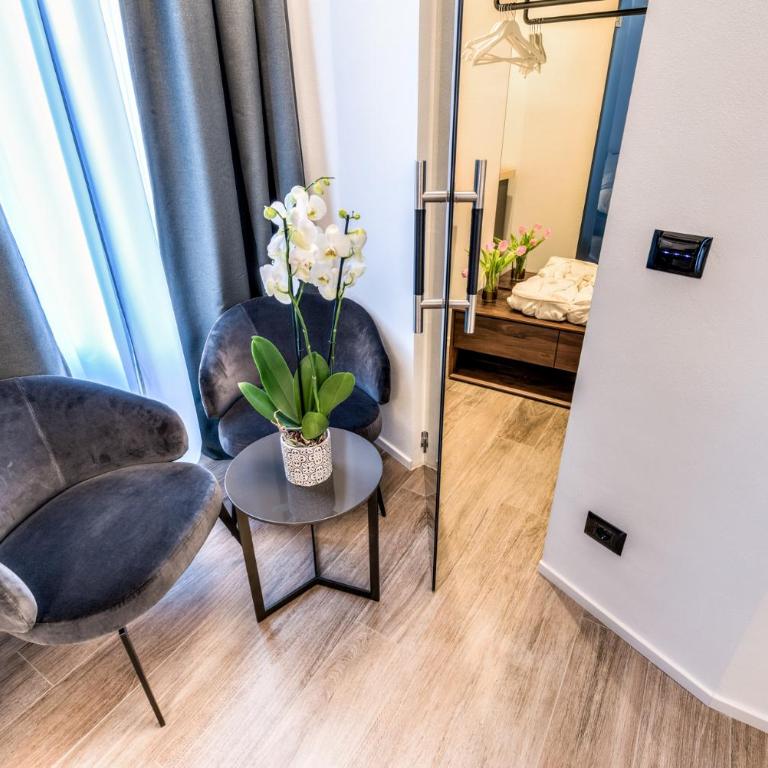 La Spezia by The First - Luxury Rooms & Suites - Suite Luna di Miele con Vasca - 10