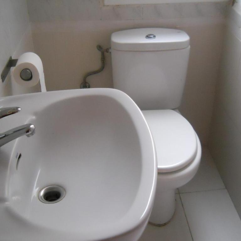 Hostal River - Double or Twin Room with Private Bathroom - 6