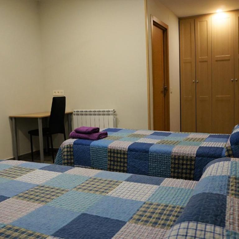 Pensión Calfred II - Habitación Doble con baño privado - 2 camas - 1