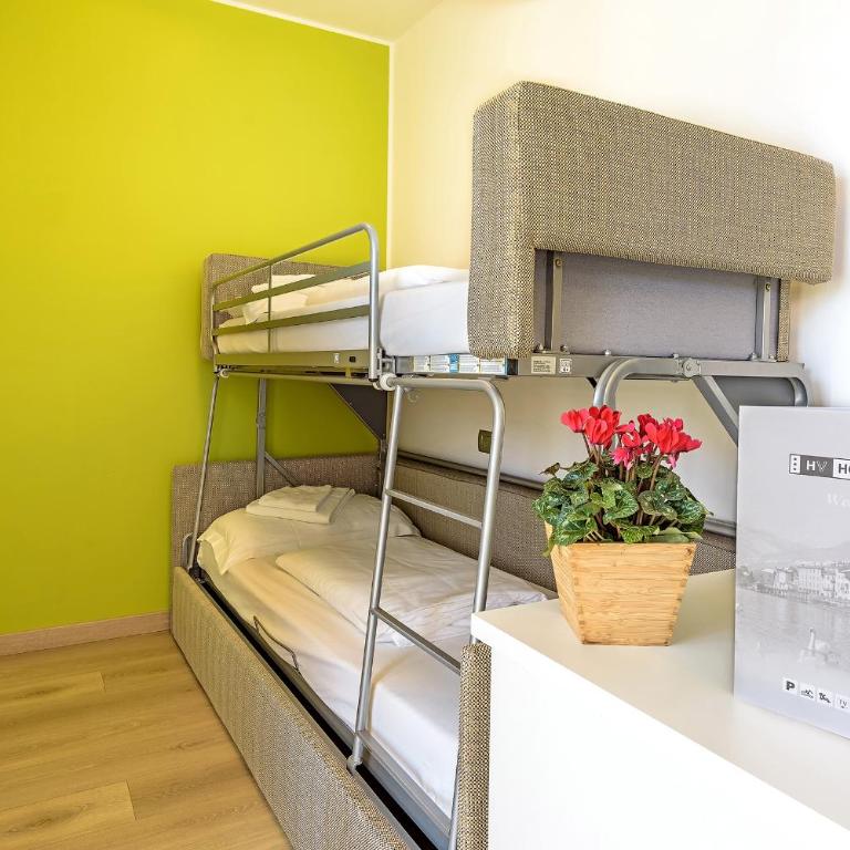 Hotel Vischi - Camera Familiare - 1