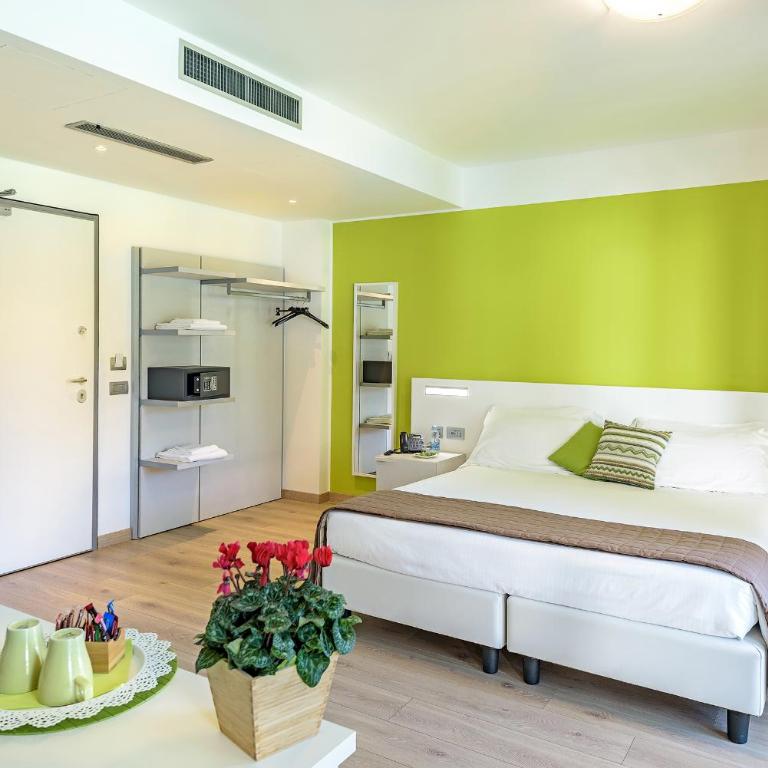 Hotel Vischi - Camera Familiare - 2