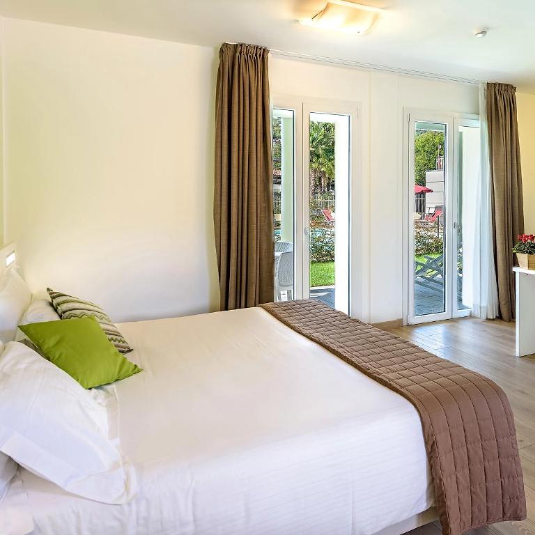 Hotel Vischi - Camera Familiare - 5