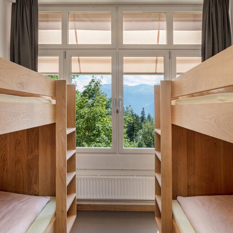 Crans-Montana Youth Hostel - Familienzimmer mit eigenem Bad - 4