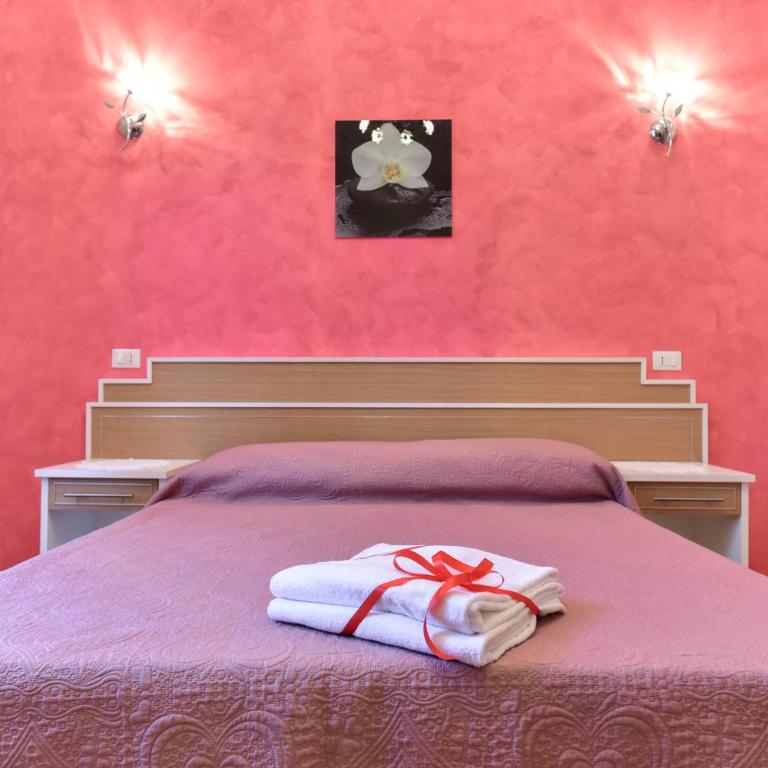 Trani B&T Rooms - Camera Matrimoniale Standard con Bagno in Comune - 1