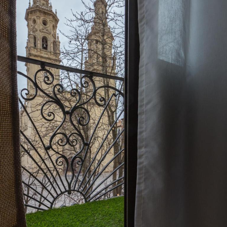 Apto con vistas a la catedral y aire acondicionado - Apartamento - 6