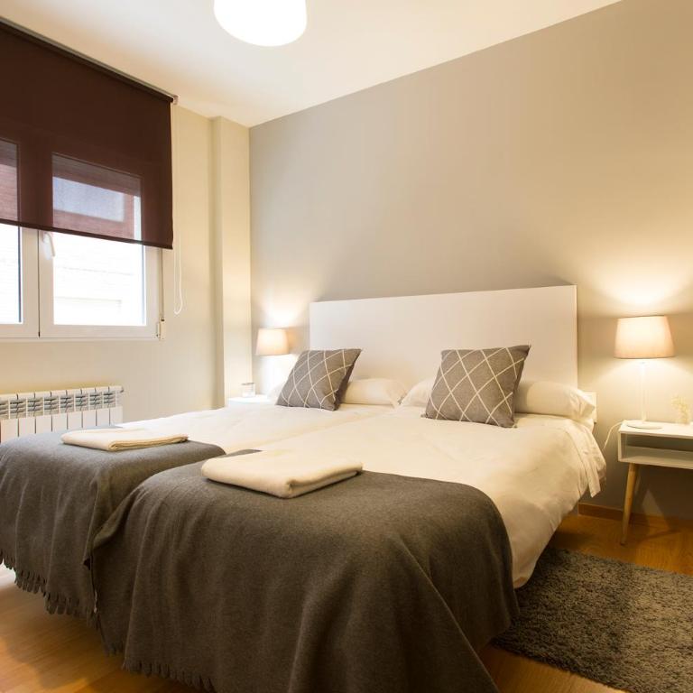 Granada Home Centro - Three-Bedroom Apartment (C) - 5