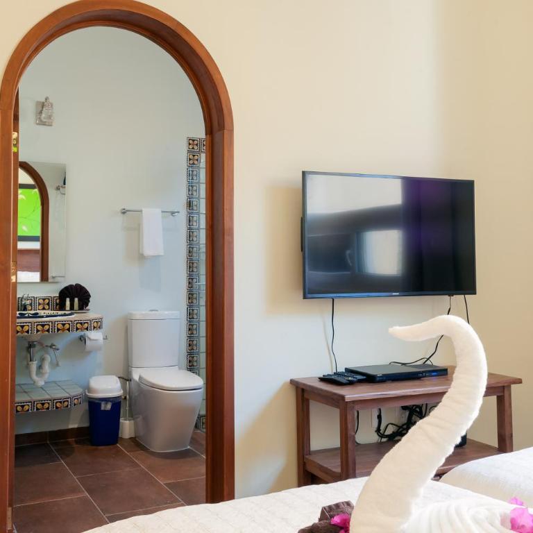 Casa Sonoma - Charming Condos Minutes from Beach & Reef - Superior Apartment - 9