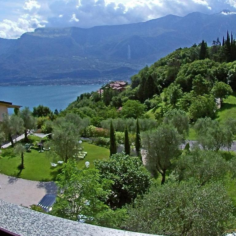 Casa Giacomina garden and Lake view by Gardadomusmea - Casa con 2 Camere da Letto - 28