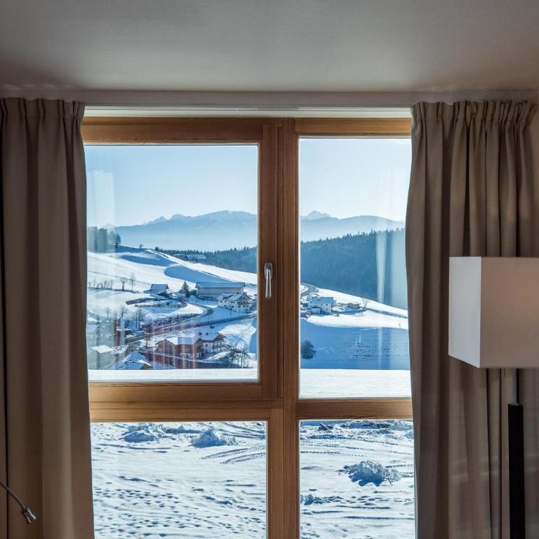 Dolomitenblick alps boutique hotel - Habitación Doble Superior con balcón y vistas a la montaña - 3
