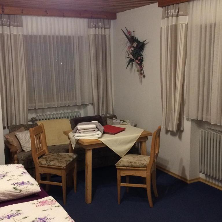 Gästehaus Biggi - Doppelzimmer mit Balkon - 4