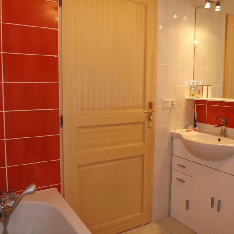 Le chalet d'Heidi - Chambre Double avec Salle de Bains Privative Extérieure - 1
