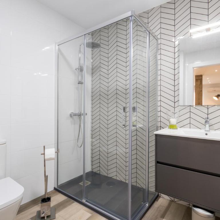 Apartamentos Centro en Recogidas, Granada - Studio with Balcony - 11