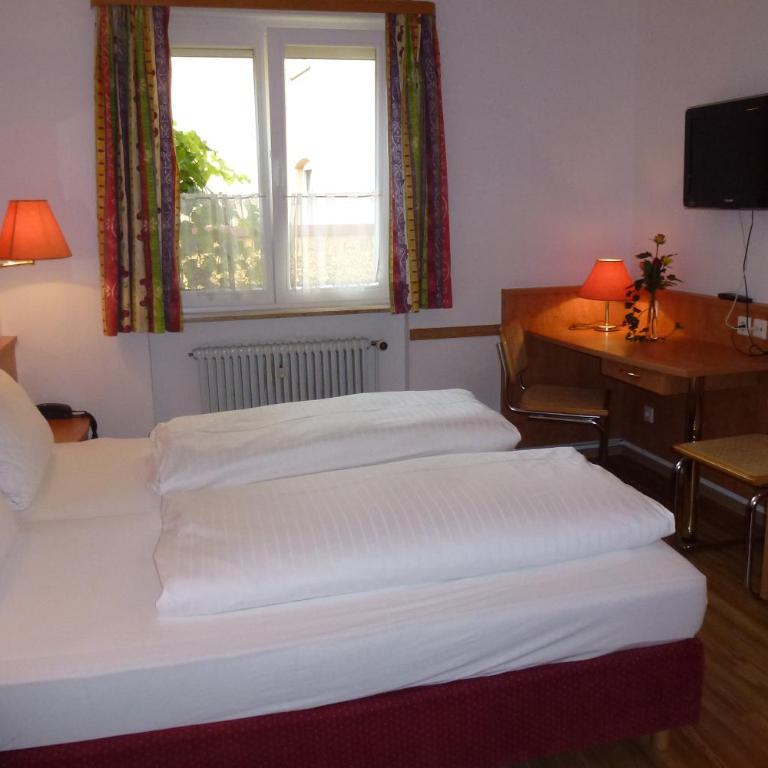 Hotel Möve garni - Budget Doppelzimmer – Erdgeschoss mit Blick auf den Innenhof - 2