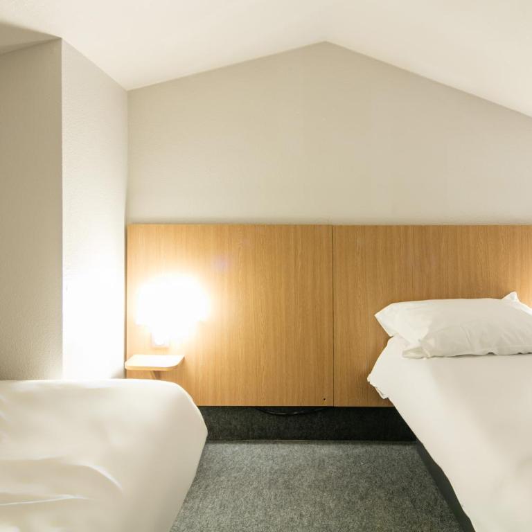 B&B HOTEL Grenoble Université 1 - Chambre Quadruple - 4