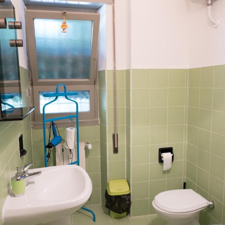 Next Stop Roma Affittacamere Da Florindo - Camera Matrimoniale con Bagno in Comune - 8