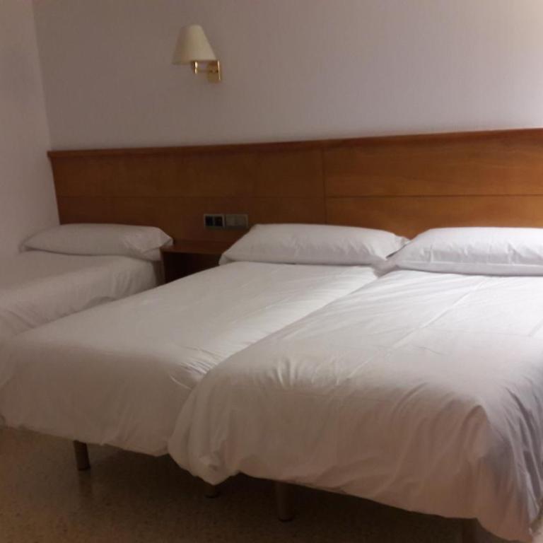 Hotel Octavia - Habitación Triple - 2