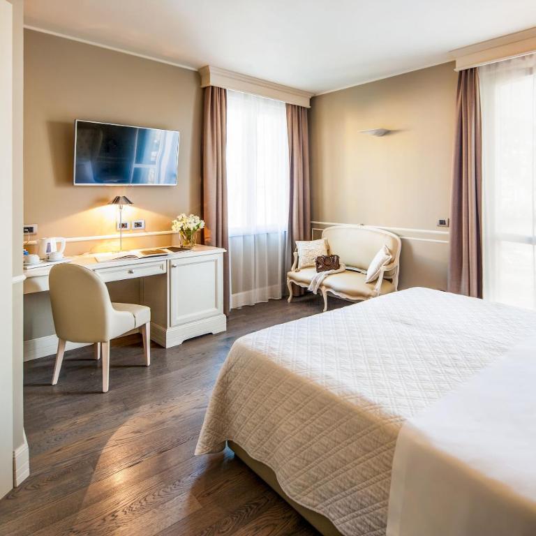 Hotel Savoia - Camera Superior Matrimoniale/Doppia con Letti Singoli con Balcone e Vista Mare - 4