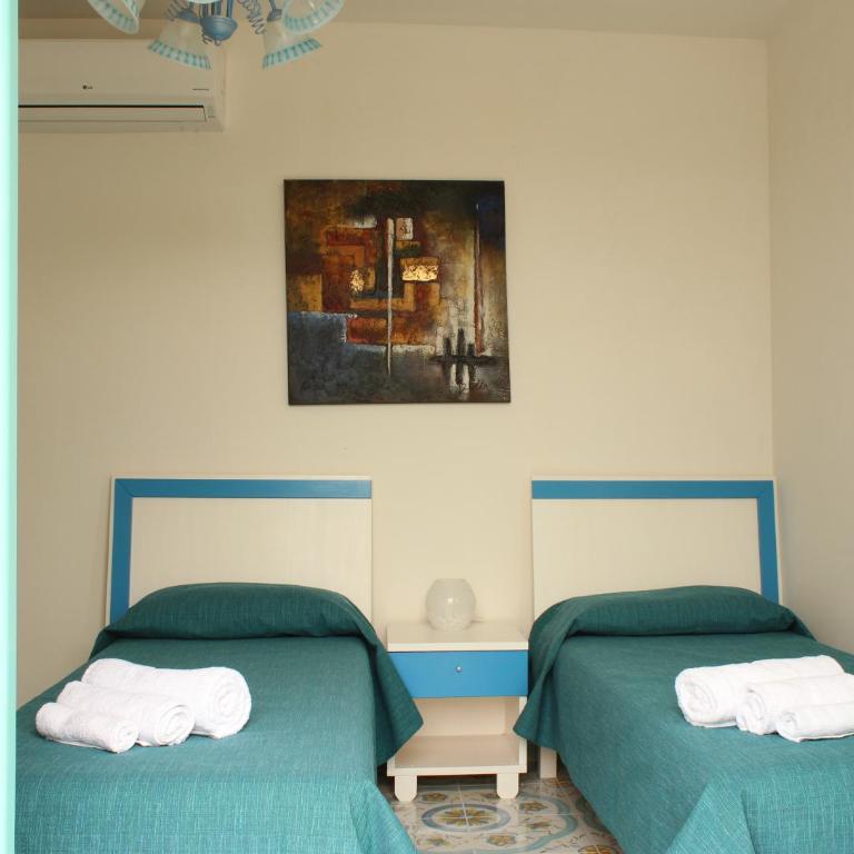 Camere Borgo - Quadruple Room with Private Bathroom - 3