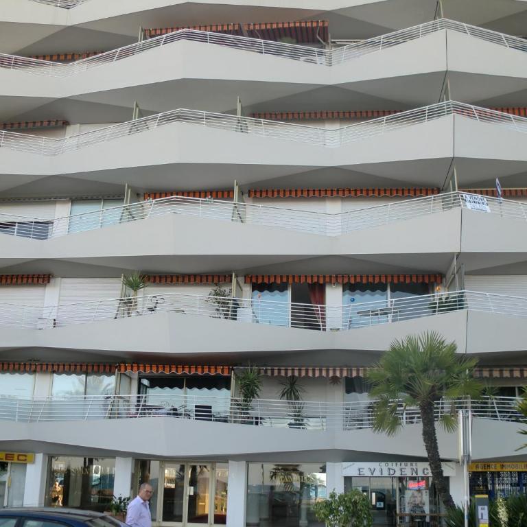 appartement vue mer "le chantilly" cagnes sur mer - Appartement - 32