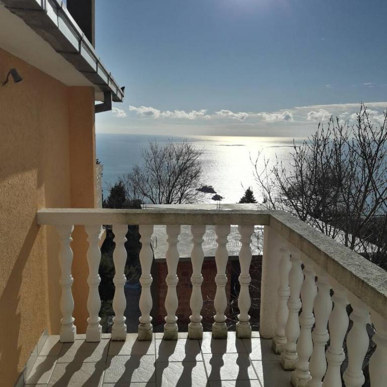 House Stijepovic - Four-Bedroom House - 18