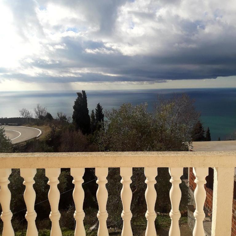 House Stijepovic - Four-Bedroom House - 35
