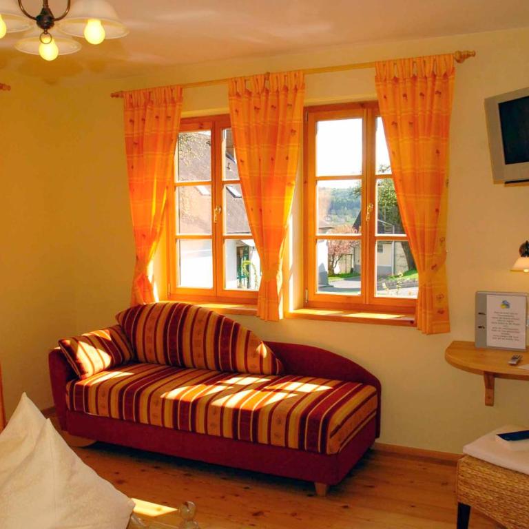Weingut Winzerhof Gästezimmer Grebenz - Deluxe Zimmer (2 Erwachsene & 1 Kind) - 10